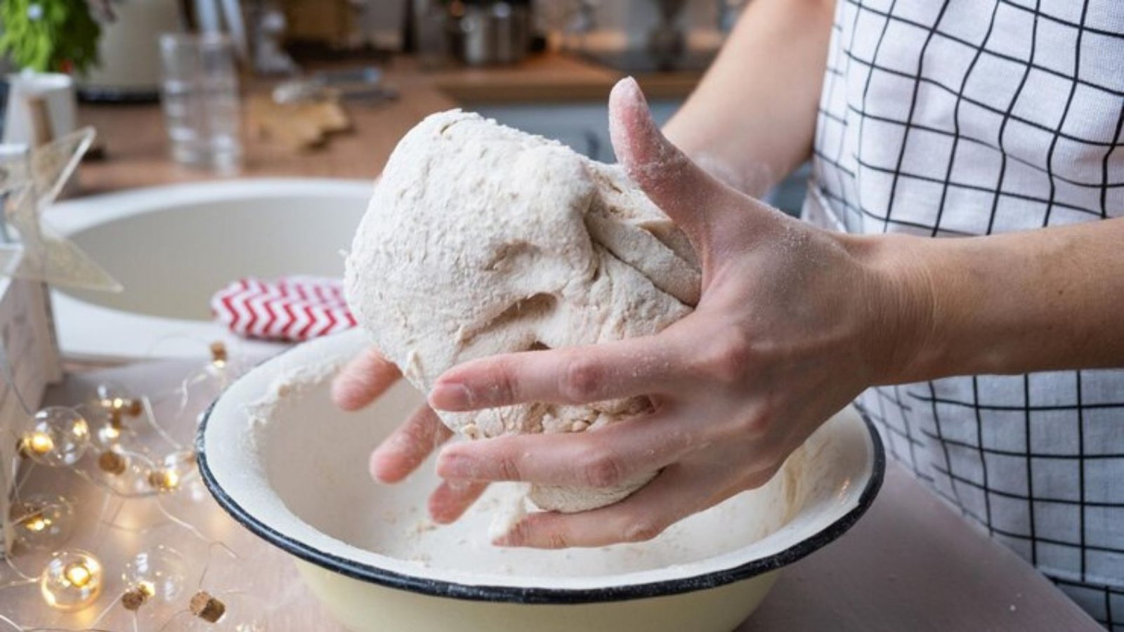 How to Make Dough in Little Alchemy